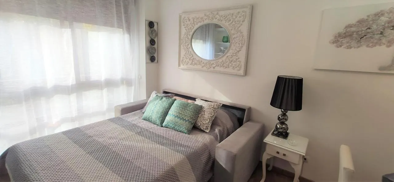 Campezo Suite Madrid Airport Apartment