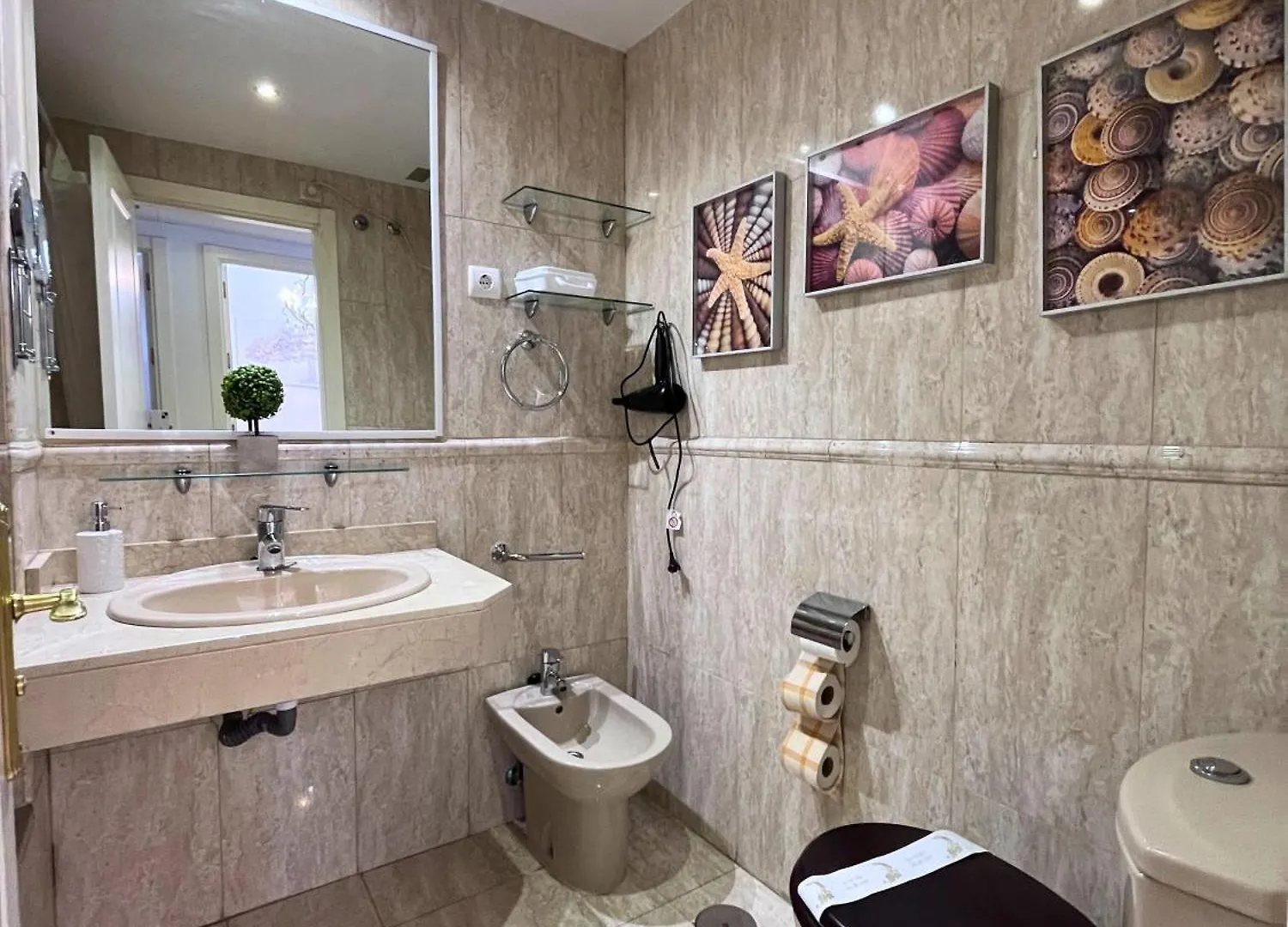 Apartment Campezo Suite Madrid Airport Spain